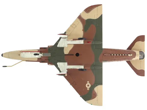 Douglas A-4E Skyhawk Aircraft "Aggressor 151095" (1985/6) United States Navy "Air Power Series" 1/72 Diecast Model by Hobby Master #5