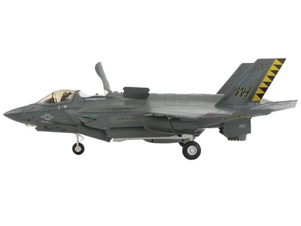 Lockheed Martin F-35B Lightning II Aircraft "Black Death VMFA-542 MCAS Cherry Point" (2023) United States Marine Corps "Air Power Series" 1/72 Diecast Model by Hobby Master #2