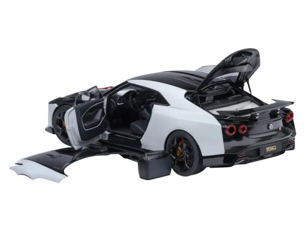 Nissan GT-R50 By ItalDesign Black and White Metallic 1/18 Model Car by Autoart #2
