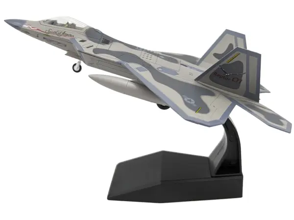Lockheed Martin F-22A Raptor Aircraft "Spirit of America 412th Test Wing Edwards Air Force Base" (1997) United States Air Force 1/100 Diecast Model Airplane #2