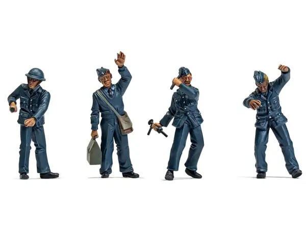 Level 1 Model Kit WWII RAF Ground Crew Figure and Accessory Set 1/48 Plastic Model Kit by Airfix #4