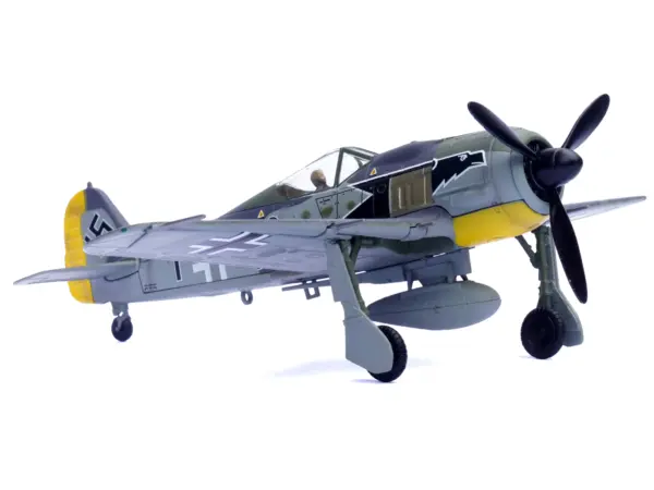 Focke-Wulf Fw 190A Aircraft "Black 13 8./JG 2 Richthofen France" (1943) German Luftwaffe 1/72 Diecast Model Airplane by Legion #4
