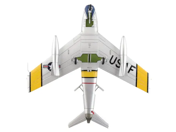North American F-86F Sabre Fighter Aircraft "24872 Gene Kranz My Darling Marta, 69th Fighter Bomber Squadron, EAA Aviation Museum" United States Air Force "Air Power Series" 1/72 Diecast Model by Hobby Master #5