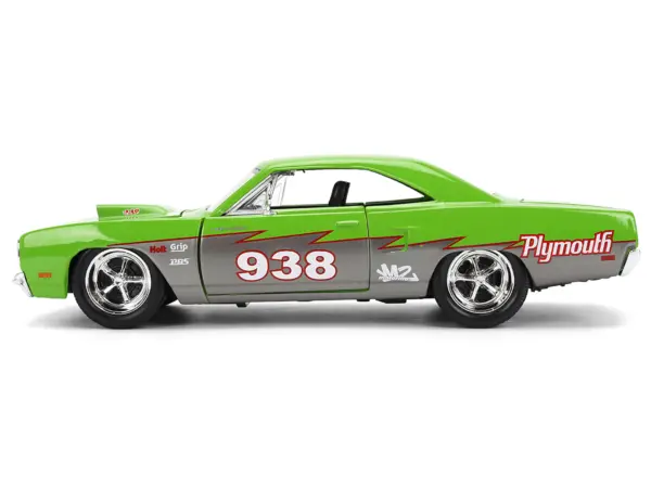 1970 Plymouth Road Runner #938 Green and Gray Metallic "Bigtime Muscle" Series 1/24 Diecast Model Car by Jada #3