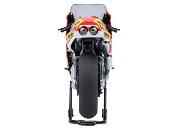 Honda NSR500 WGP500 Motorcycle #56 Red and White with Helmet "Baribari Legend" (1986) OVA 1/12 Model by Autoart #4