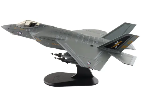 Lockheed F-35C Lightning II Aircraft "VMFA-251" (2024) United States Marine Corps "Air Power Series" 1/72 Diecast Model by Hobby Master #5