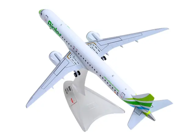 Embraer E195-E2 Commercial Aircraft "Binter Canarias" (EC-NEZ) White with Green Striped Tail 1/200 Diecast Model by Herpa #4
