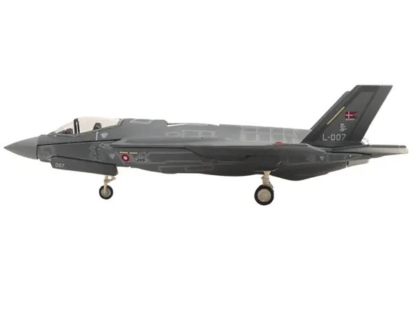 Lockheed Martin F-35A Lightning II Aircraft "Eskadrille 727 Skrydstrup Air Base" (L-007) Royal Danish Air Force 1/200 Diecast Model by Herpa #2