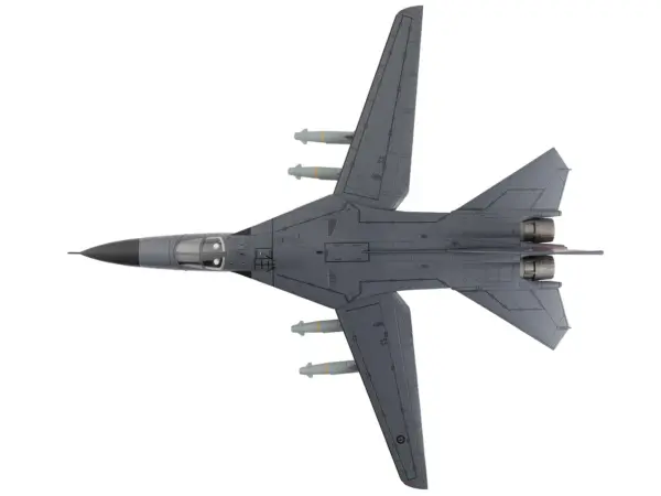 General Dynamics F-111C Pig Aircraft "90th Anniversary of No. 6 Squadron" (2007) Royal Australian Air Force  "Air Power Series" 1/72 Diecast Model by Hobby Master #3