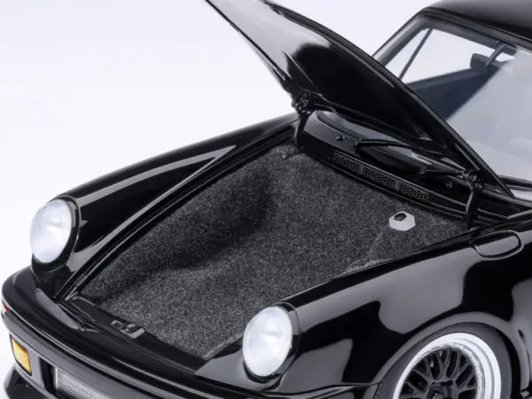 Porsche 911 (930) Turbo "Blackbird" Black "Wangan Midnight - Comic #1 Version" Manga 1/18 Model Car by Autoart #3