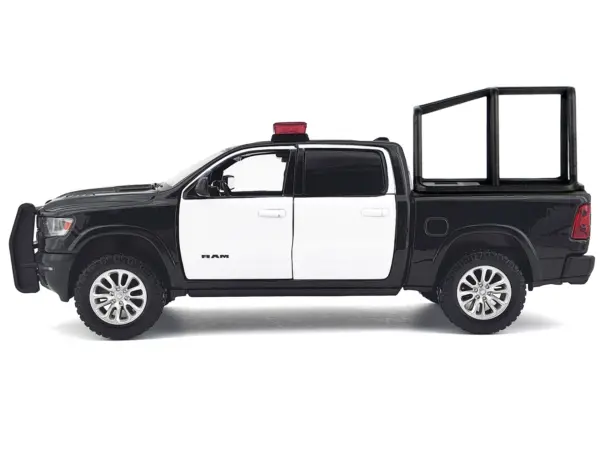 2019 RAM 1500 Laramie Crew Cab Pickup Truck with Bed Cage Black and White with Flashing Light Bar and Front and Rear Lights and Sounds 1/27 Diecast Model Car by Motormax #3