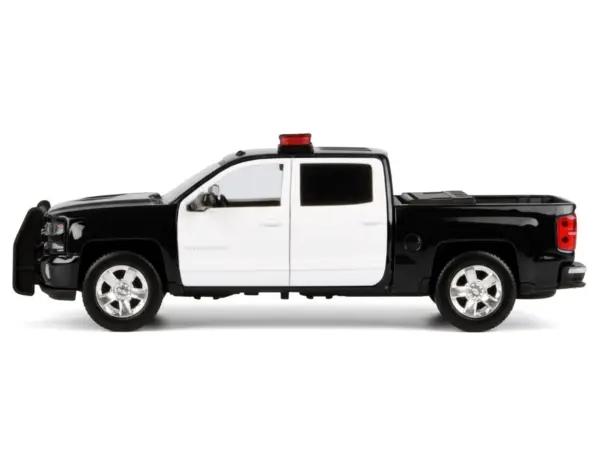 2017 Chevrolet Silverado 1500 LT Z71 Crew Cab Pickup Truck Black and White with Flashing Light Bar and Front and Rear Lights and Sounds 1/27 Diecast Model Car by Motormax #3