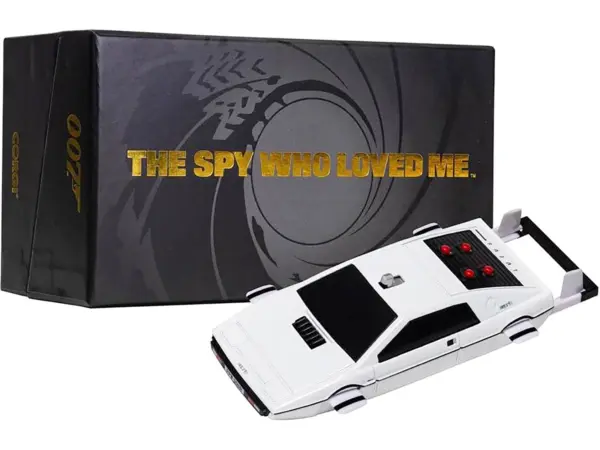 Lotus Esprit S1 Submarine White James Bond 007 "The Spy Who Loved Me" (1977) Movie Diecast Model Car by Corgi #4