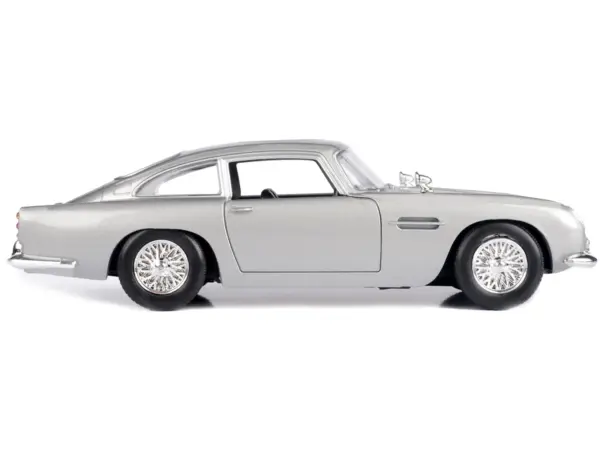 Aston Martin DB5 RHD (Right Hand Drive) Silver Metallic James Bond 007 "Goldfinger" (1964) Movie "James Bond Collection" Series 1/24 Diecast Model Car by Motormax #2