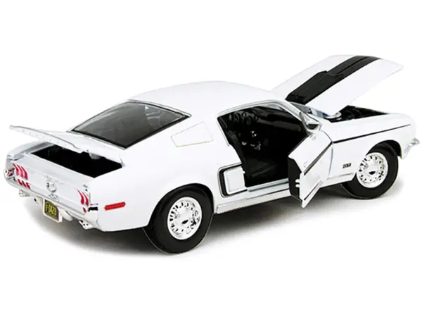 1968 Ford Mustang CJ Cobra Jet White 1/18 Diecast Model Car by Maisto #3