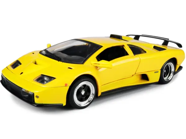 Lamborghini Diablo GT Yellow 1/18 Diecast Model Car by Motormax #2