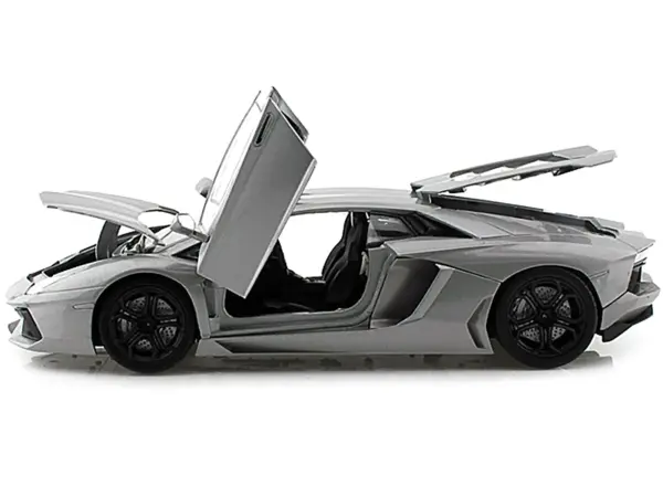 Lamborghini Aventador LP700-4 Gray Metallic 1/18 Diecast Model Car by Motormax #3