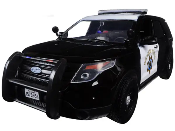 2015 Ford Interceptor Police Utility "California Highway Patrol" (CHP) Black and White 1/24 Diecast Model Car by Motormax #2