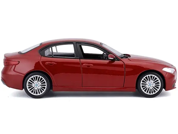 2016 Alfa Romeo Giulia Burgundy 1/24 Diecast Model Car by Bburago #3
