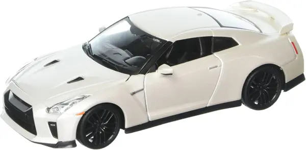 2017 Nissan GT-R R35 White 1/24 Diecast Model Car by Bburago #2