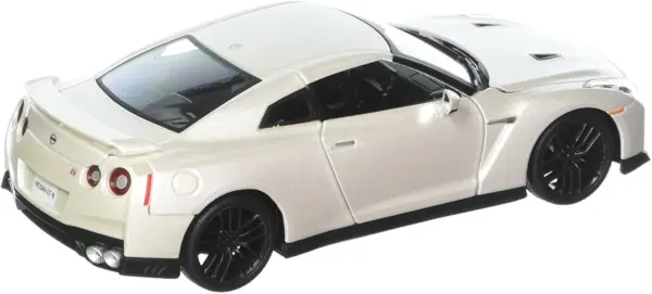 2017 Nissan GT-R R35 White 1/24 Diecast Model Car by Bburago #3