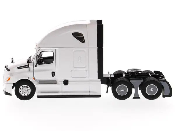 Freightliner New Cascadia Sleeper Cab Truck Tractor Pearl White 1/50 Diecast Model by Diecast Masters #2