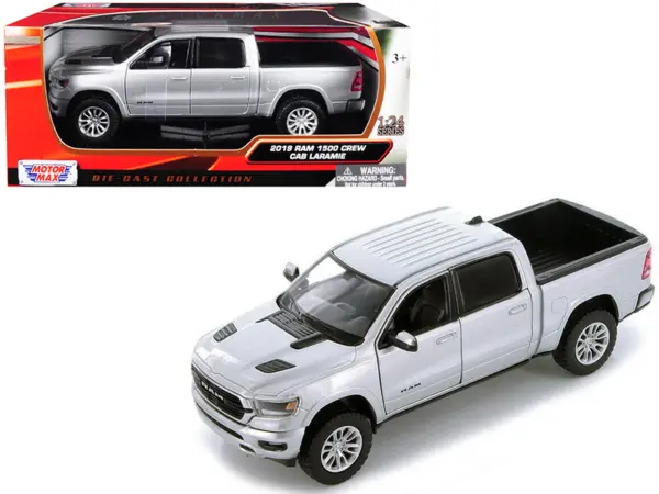 2019 RAM 1500 Laramie Crew Cab Pickup Truck Silver Metallic 1/24 Diecast Model Car by Motormax #1