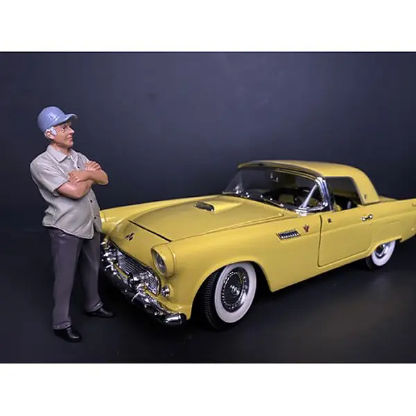"Weekend Car Show" Figurine II for 1/18 Scale Models by American Diorama #2