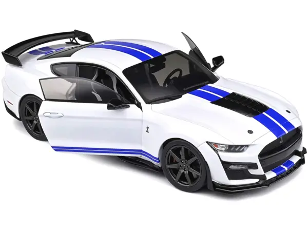 2020 Ford Mustang Shelby GT500 White with Blue Stripes "Special Edition" 1/18 Diecast Model Car by Maisto #2