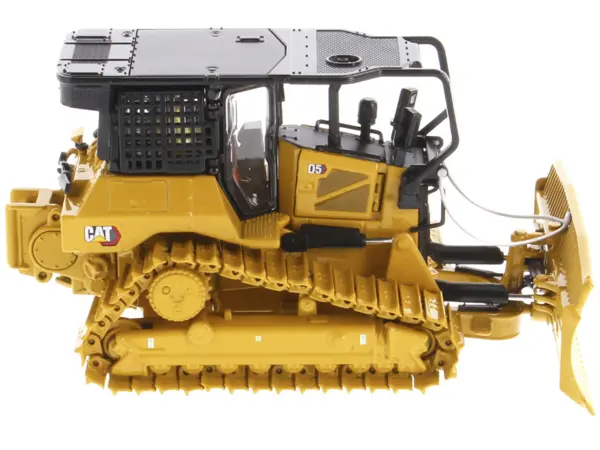 CAT Caterpillar D5 LGP Track Type Tractor Fire Dozer Yellow with Operator "High Line" Series 1/50 Diecast Model by Diecast Masters #2