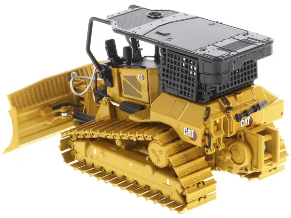 CAT Caterpillar D5 LGP Track Type Tractor Fire Dozer Yellow with Operator "High Line" Series 1/50 Diecast Model by Diecast Masters #3