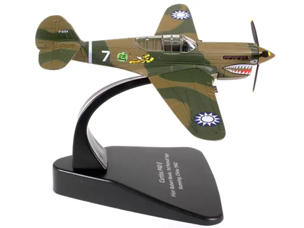 Curtiss P40 E Warhawk Fighter Plane Pilot: Robert Neale 1st Pursuit Squadron Kunming China (1944) "Oxford Aviation" Series 1/72 Diecast Model Airplane by Oxford Diecast #2