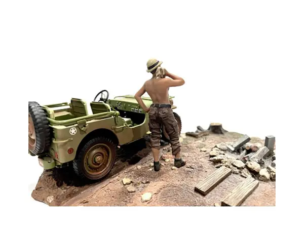 "4X4 Mechanic" Figure 1 for 1/18 Scale Models by American Diorama #2
