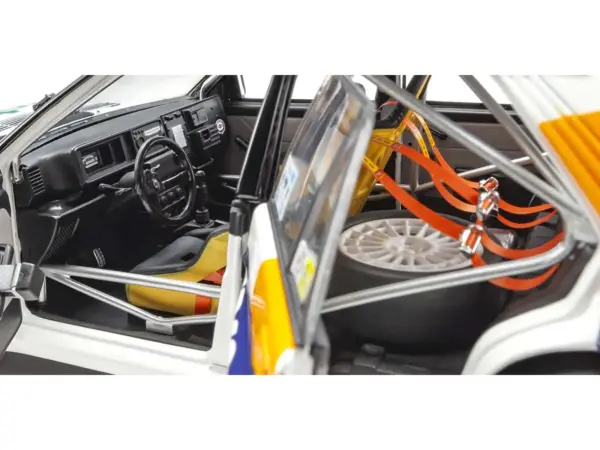 Lancia Delta HF Integrale Evoluzione #2 Carlos Sainz - Luis Moya "Jolly Club" "Tour de Corse - Rallye de France" (1993) 1/18 Diecast Model Car by Kyosho #3