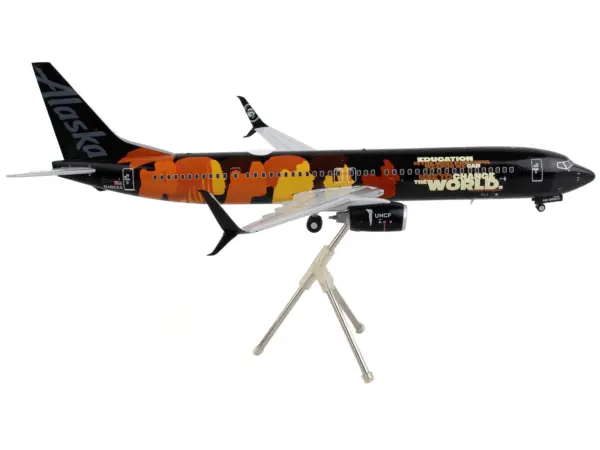 Boeing 737-900ER Commercial Aircraft "Alaska Airlines - Our Commitment" Black with Graphics "Gemini 200" Series 1/200 Diecast Model Airplane by GeminiJets #2