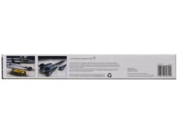 Level 4 Model Kit Lockheed SR-71 Blackbird Reconnaissance Aircraft 1/72 Scale Model by Revell #3