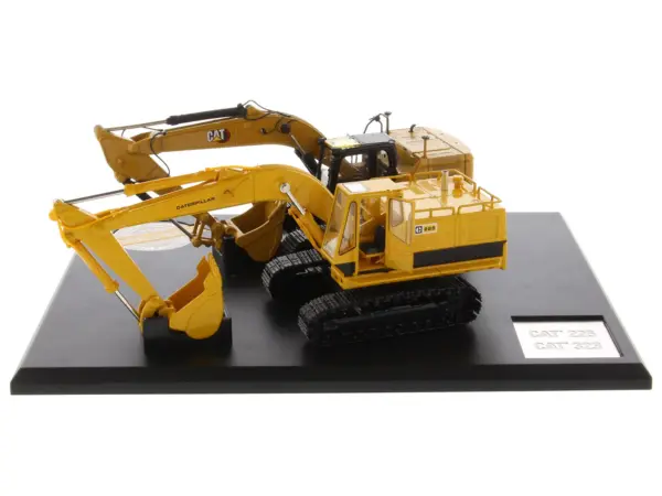 CAT Caterpillar 225 Hydraulic Escavator and CAT Caterpillar 323 Next Generation Hydraulic Escavator Set of 2 pieces "Evolution Series" 1/50 Diecast Models by Diecast Masters #4