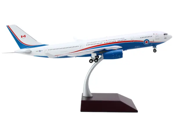 Airbus A330-200 Commercial Aircraft "Government of Canada - Royal Canadian Air Force" (330002) White and Blue with Red Stripes "Gemini 200" Series 1/200 Diecast Model Airplane by GeminiJets #2