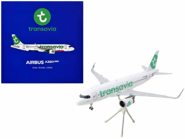 Airbus A320neo Commercial Aircraft "Transavia Airlines" (F-GNEO) White with Green Tail "Gemini 200" Series 1/200 Diecast Model Airplane by GeminiJets #1