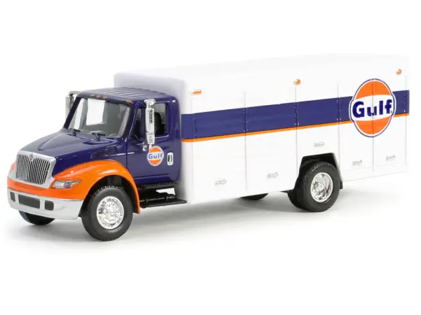 International Durastar 4400 Delivery Truck "Gulf Oil" Dark Blue and White "H.D. Trucks" Series 25 1/64 Diecast Model Car by Greenlight #2