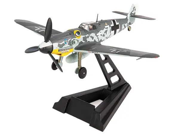 Messerschmitt BF 109G-6 Fighter Aircraft "JG 51 Bulgaria" (1944) German Luftwaffe 1/72 Die Cast Model by JC Wings #2