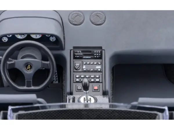 Lamborghini Diablo SE30 Jota Superfly Yellow 1/18 Model Car by Autoart #4