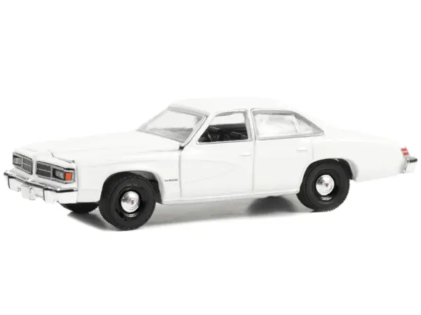 1976-77 Pontiac LeMans Enforcer White "Hot Pursuit - Hobby Exclusive" Series 1/64 Diecast Model Car by Greenlight #2