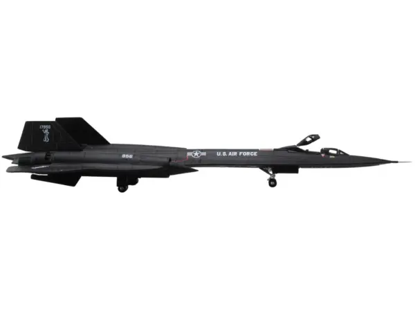 Lockheed SR-71B Blackbird Stealth Aircraft "9th Strategic Reconnaissance Wing Beale Air Base Gumby" United States Air Force 1/200 Diecast Model Airplane by Herpa #2