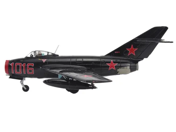 Mikoyan-Gurevich MiG-15Bis Fighter Aircraft "Experimental Combat Air Museum Kansas" "Air Power Series" 1/72 Diecast Model by Hobby Master #2