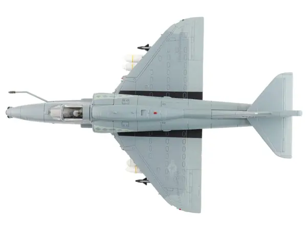 Douglas A-4M Skyhawk Aircraft "VMA-131 Diamondbacks" (1993) United States Marines "Air Power Series" 1/72 Diecast Model by Hobby Master #4