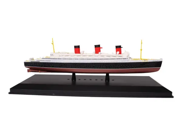 RMS Queen Mary Passenger Ship 1/1250 Diecast Model by Legendary Cruise Ships #3