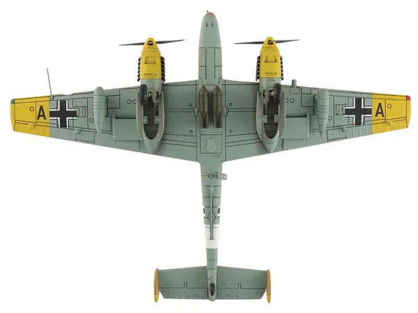 Messerschmitt BF 110E-2 Trop Fighter Aircraft "3U+AR 7./ZG26 Italy" (1941) German Luftwaffe "Air Power Series" 1/72 Diecast Model by Hobby Master #4