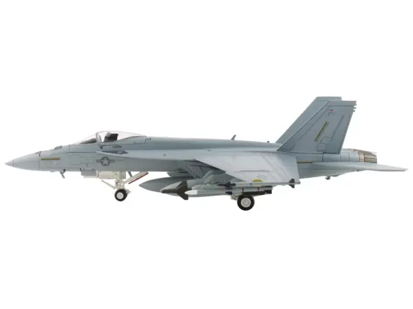 Boeing F/A-18E Super Hornet Fighter Aircraft "Dagger Team (with decals)" United States Navy "Air Power Series" 1/72 Diecast Model by Hobby Master #2