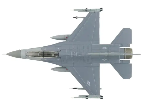 Lockheed F-16D Fighting Falcon Fighter Aircraft "85-1572 Edwards Air Force Base" (2024) United States Air Force "Air Power Series" 1/72 Diecast Model by Hobby Master #3